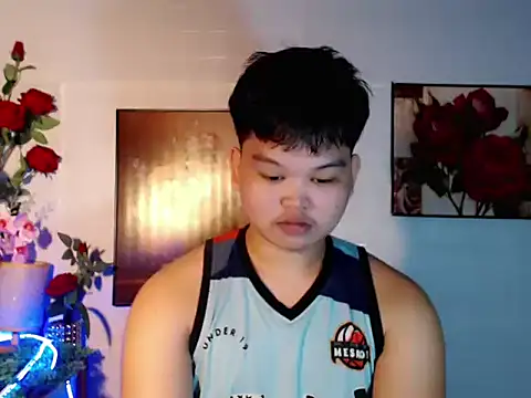 Reynelcock online show from 06-22-26, 05:59
