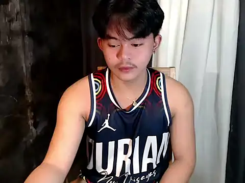 Snapshot of urguy_toshi chatting on 09-23-25, 02:09 urguy toshi online show from 09-23-25, 02:09