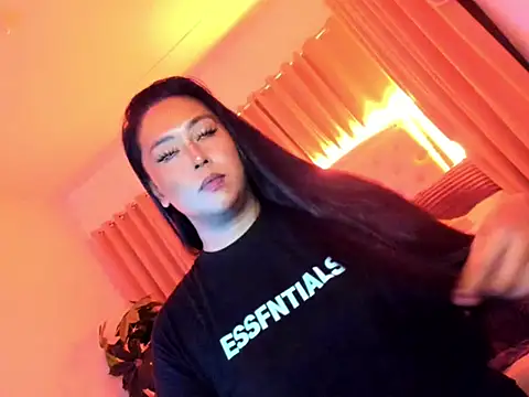 Snapshot of mistress_loy chatting on 06-02-26, 03:14 mistress loy online show from 06-02-26, 03:14