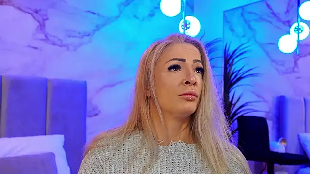 Izabellle02 online show from 03-05-26, 05:03