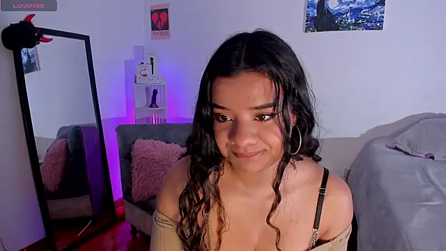 Shophie thoopson online show from 05-11-26, 08:28