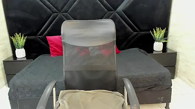 Dantzel  online show from 01-07-26, 06:54