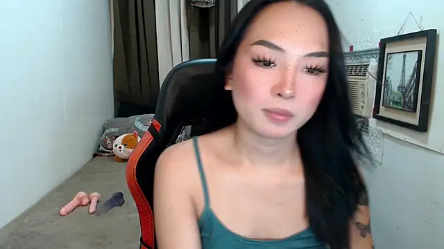 Snapshot of Goddess_Isabel chatting on 10-27-25, 03:21 Goddess Isabel online show from 10-27-25, 03:21