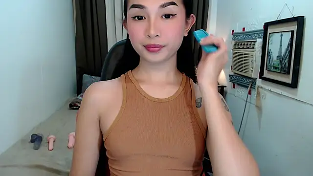 Snapshot of Goddess_Isabel chatting on 10-31-25, 03:46 Goddess Isabel online show from 10-31-25, 03:46