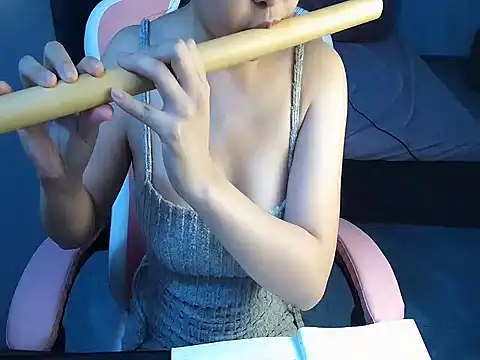 Ori-Yannie online show from 10-31-25, 06:14