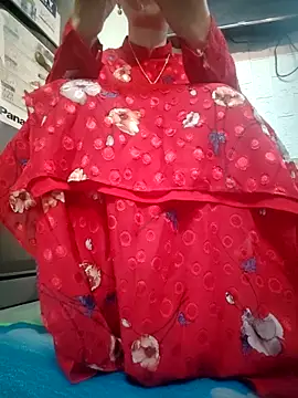 Du-Uyen online show from 11-18-25, 02:50