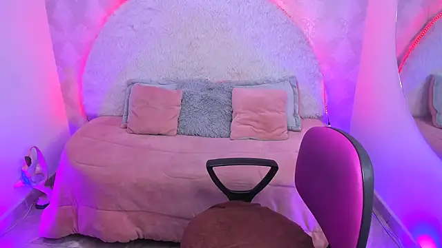 Sarita jane online show from 11-23-25, 03:17