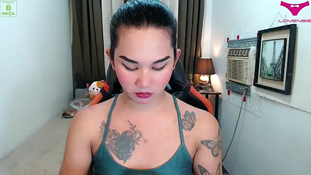 Snapshot of lil_fantacy chatting on 11-12-25, 08:37 lil fantacy online show from 11-12-25, 08:37