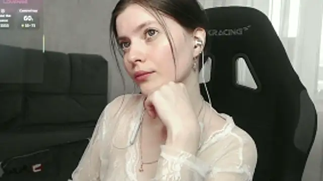 cute elfy  online show from 03-07-26, 01:41