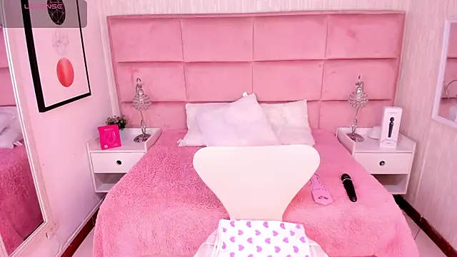 Janah Myers online show from 12-03-25, 01:09