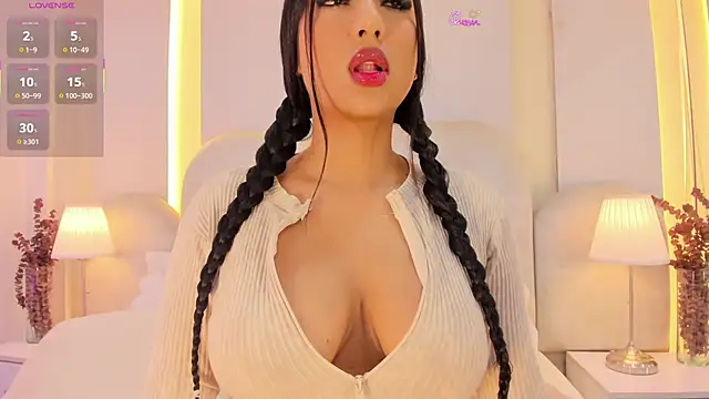 SalomeeBell online show from 05-15-26, 08:49