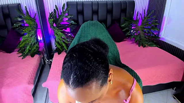 Snapshot of AriebonyBrooke chatting on 10-08-25, 11:41 AriebonyBrooke online show from 10-08-25, 11:41