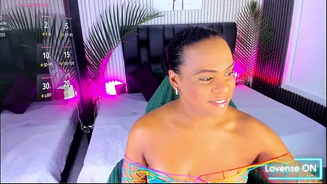 Snapshot of AriebonyBrooke chatting on 11-17-25, 11:38 AriebonyBrooke online show from 11-17-25, 11:38