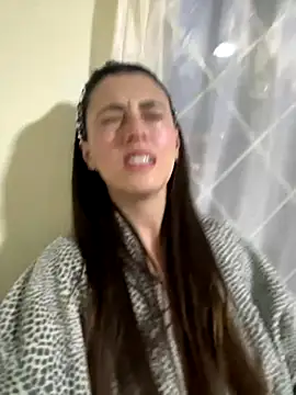 MiaLune Pink online show from 10-07-25, 11:02