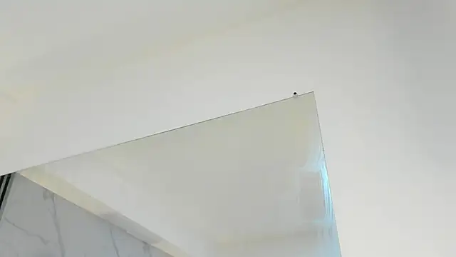 Snapshot of Wonderkloe_ chatting on 02-15-26, 01:24 Wonderkloe online show from 02-15-26, 01:24