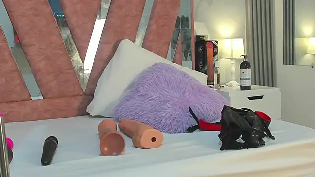 Snapshot of Wonderkloe_ chatting on 03-01-26, 07:49 Wonderkloe online show from 03-01-26, 07:49