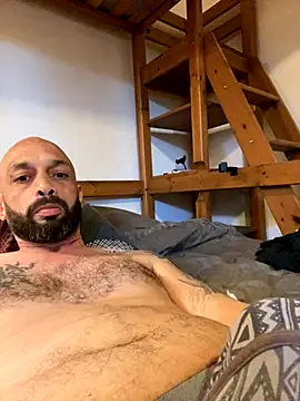 Snapshot of jackadi33 chatting on 10-30-25, 03:13 jackadi33 online show from 10-30-25, 03:13