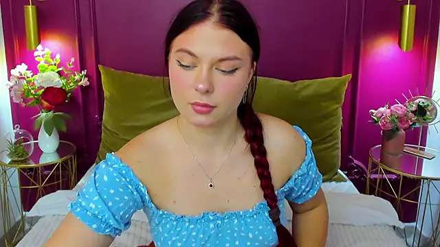 Snapshot of LizyBex chatting on 10-07-25, 12:24 LizyBex online show from 10-07-25, 12:24