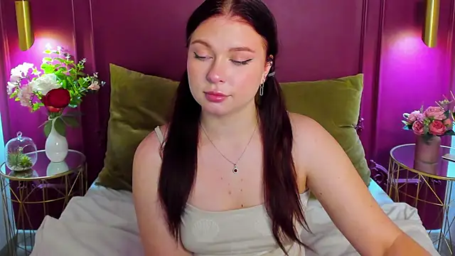 Snapshot of LizyBex chatting on 11-11-25, 08:31 LizyBex online show from 11-11-25, 08:31