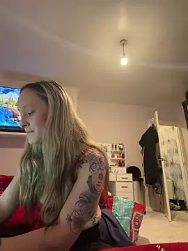 Snapshot of LucyRoseMae chatting on 02-02-26, 09:08 LucyRoseMae online show from 02-02-26, 09:08