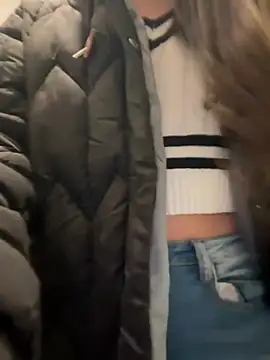 Isabella21  online show from 03-06-26, 12:51