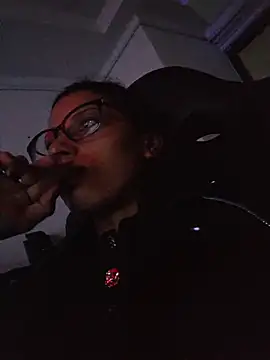 BeccaReedd online show from 11-25-25, 10:37