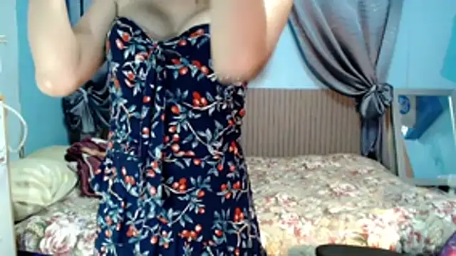 SelenaCinder online show from 12-04-25, 06:16