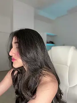 julieta jhonss online show from 06-18-26, 02:12