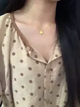 JennyQueen18 online show from 04-28-26, 07:13