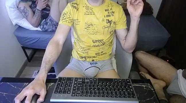 bossking017 online show from 01-15-25, 06:19