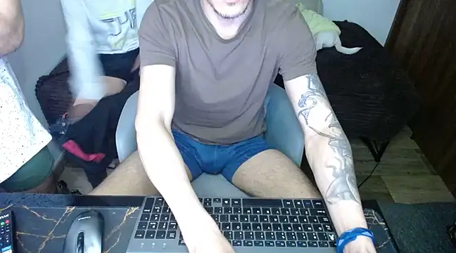 bossking017 online show from 02-22-25, 08:42