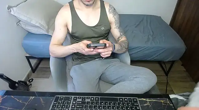 bossking017 online show from 03-03-25, 12:48