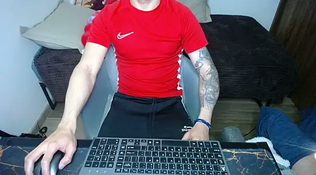 bossking017 online show from 03-04-25, 09:54