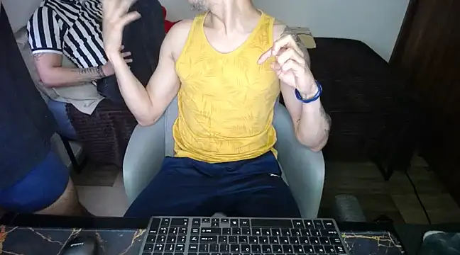 bossking017 online show from 03-07-25, 08:22