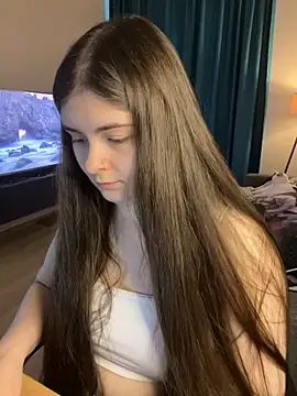 Lovely Waifu online show from 05-06-26, 12:21