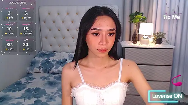 Snapshot of megumishemale_x chatting on 12-18-25, 09:59 megumishemale x online show from 12-18-25, 09:59