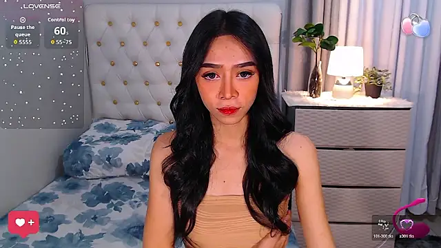 Snapshot of megumishemale_x chatting on 01-12-26, 07:41 megumishemale x online show from 01-12-26, 07:41