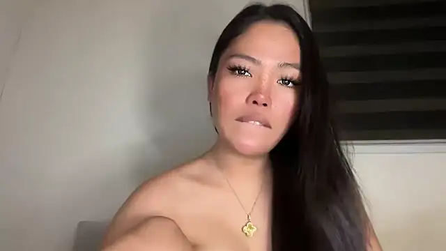 evabuntog online show from 10-19-25, 05:57