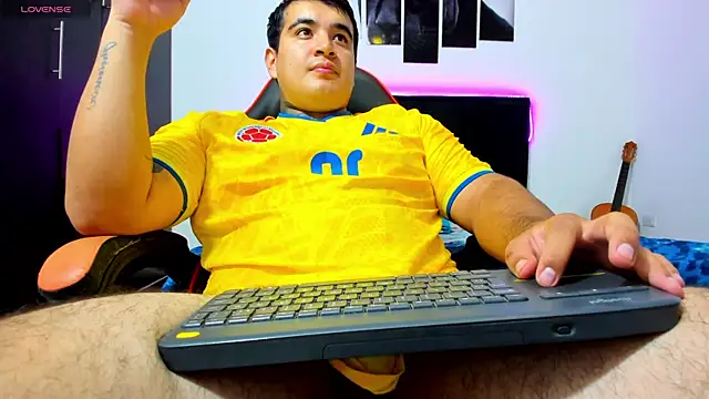 Snapshot of thiago__cp01 chatting on 07-21-26, 02:58 thiago cp01 online show from 07-21-26, 02:58