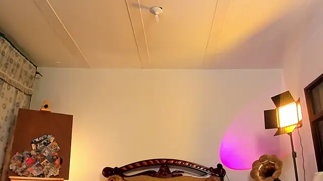 Snapshot of nonbinaryangel chatting on 05-22-26, 01:35 nonbinaryangel online show from 05-22-26, 01:35
