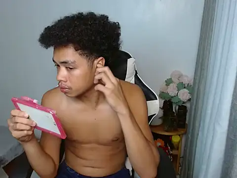 Snapshot of curlyasian_njxx chatting on 04-06-26, 05:36 curlyasian njxx online show from 04-06-26, 05:36