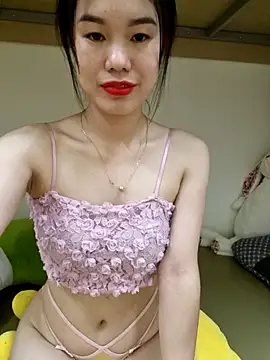 Baby-ladytits2025 online show from 10-09-25, 04:32