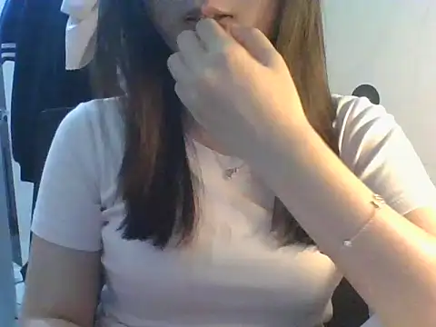 Snapshot of Linzly chatting on 11-16-25, 04:56 Linzly online show from 11-16-25, 04:56