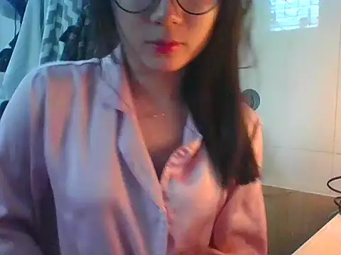 Snapshot of Linzly chatting on 11-27-25, 02:57 Linzly online show from 11-27-25, 02:57