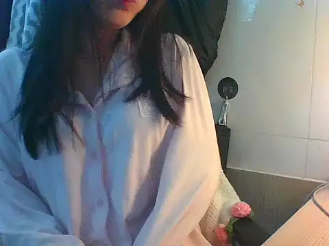 Snapshot of Linzly chatting on 02-13-26, 08:43 Linzly online show from 02-13-26, 08:43