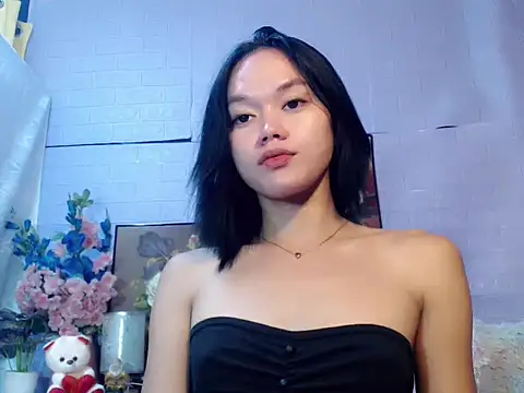 Snapshot of sexybabewarrior chatting on 05-11-26, 04:04 sexybabewarrior online show from 05-11-26, 04:04