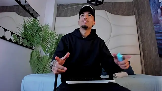 Thiagoferreti online show from 10-27-25, 07:29