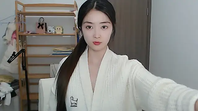 Mimi-cnbaby online show from 04-23-26, 12:40