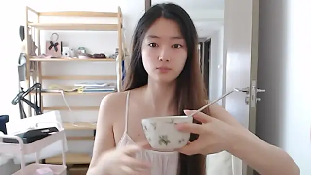 Snapshot of Mimi-cnbaby chatting on 05-17-26, 02:53 Mimi-cnbaby online show from 05-17-26, 02:53