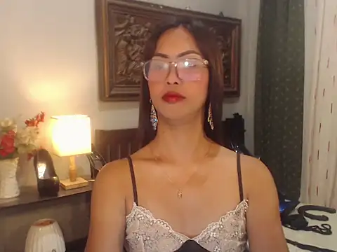 Nathalieheartt online show from 07-23-26, 01:42